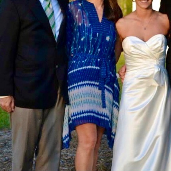 BCBG Max Azria scarf dress, EUC, vibrant + pretty! - Picture 6 of 7